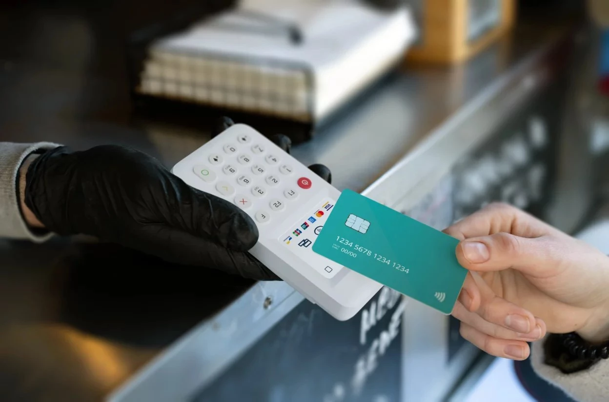 mokėjimas kortelių aparatu myPOS Go 2 